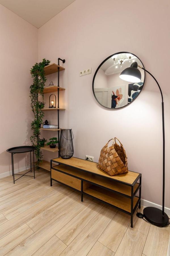 Avangard Magnus Apartment ลวีฟ ภายนอก รูปภาพ